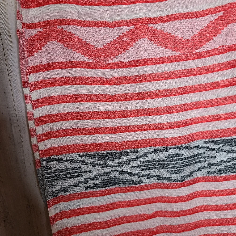 Vince Camuto Scarf Cream Red Blue Southwestern Stripe Boho Scarf Wrap